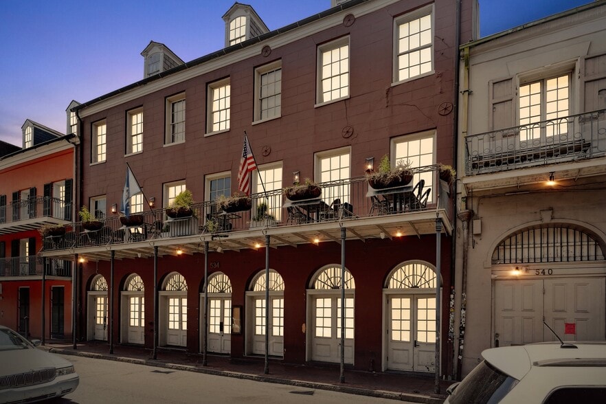 More Photos Of 534 Saint Louis St, New Orleans Restaurant For Lease