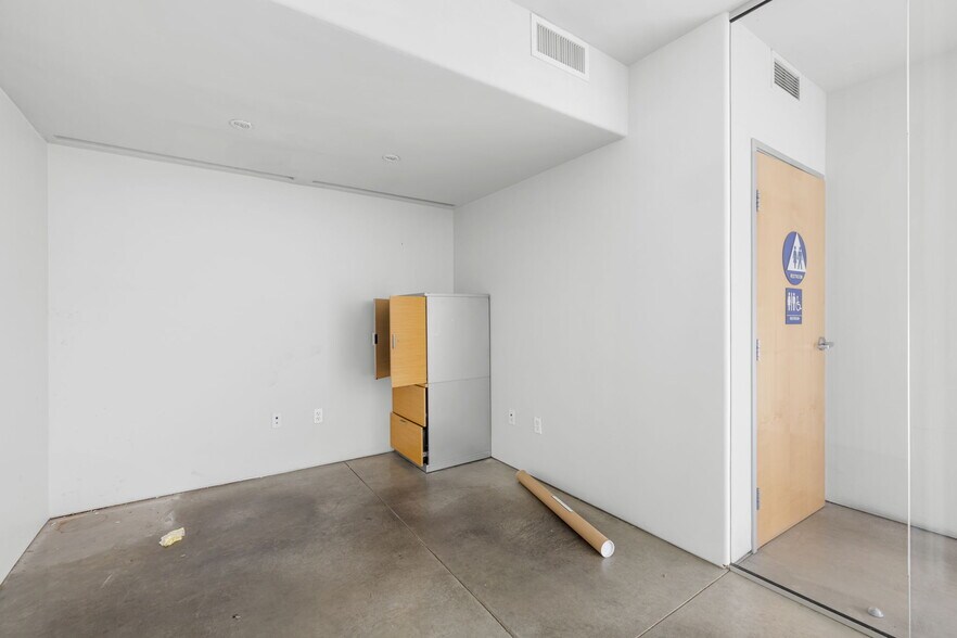 More Photos Of 2880-2880 1/2 W Valley Blvd, Alhambra Office For Sale