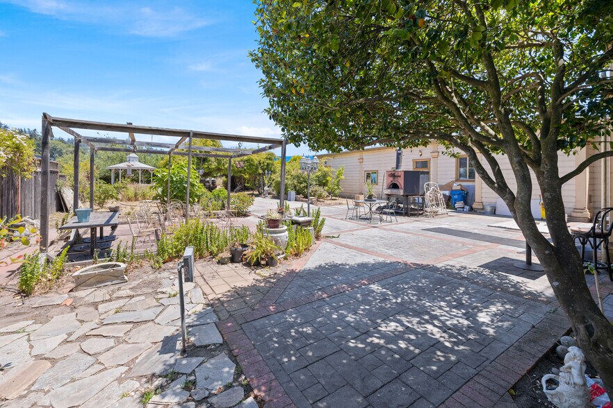 More Photos Of 8041 Soquel Dr, Aptos Hospitality For Sale