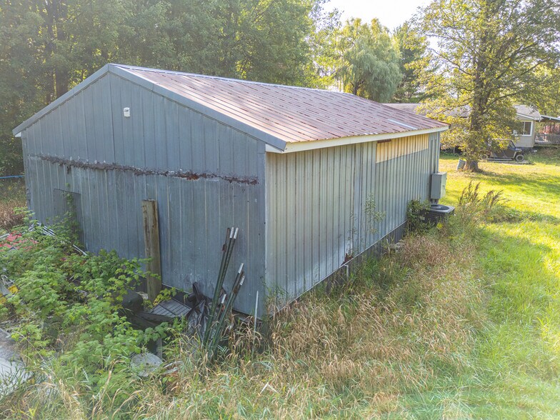 More Photos Of 5852 County Line Rd, Coleman Specialty For Sale