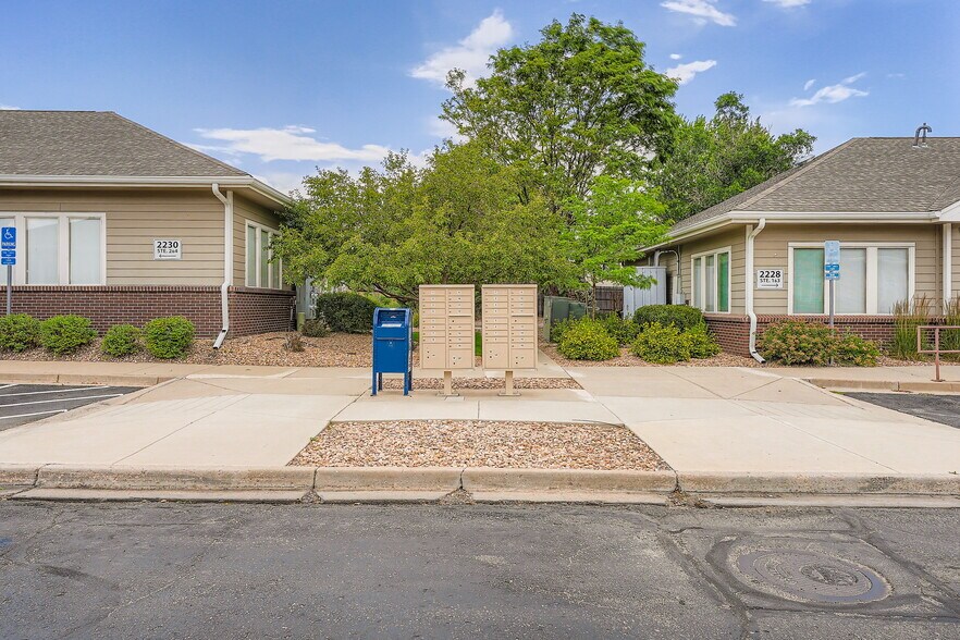 More Photos Of 2220 S Fraser St, Aurora Office For Sale