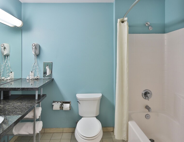 More Photos Of 81753 111 Hwy, Indio Hotel For Sale