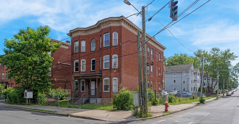 More Photos Of 410 Garden St, Hartford Apartments For Sale