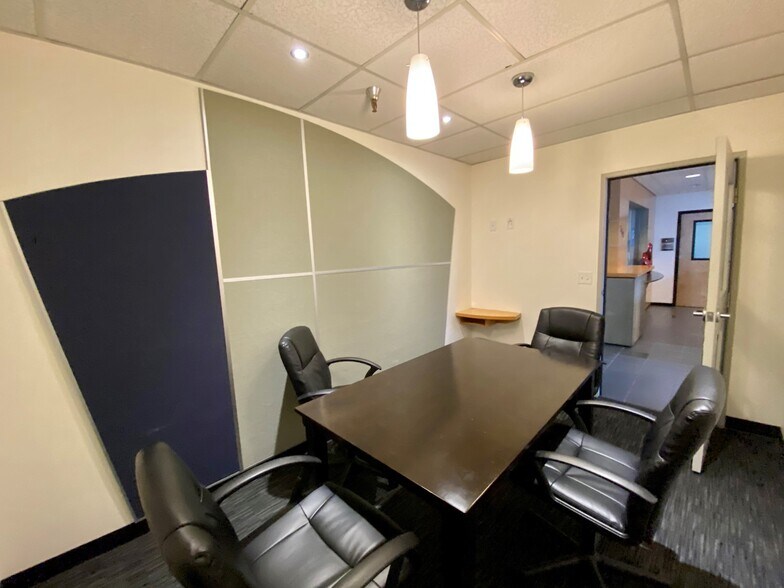 More Photos Of 72 W Broadway, Eugene Storefront Retail Office For Lease