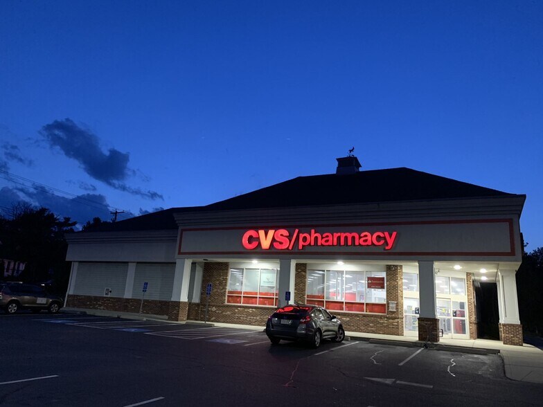 More Photos Of 842 S Franklin St, Holbrook Drugstore For Sale