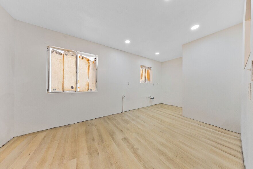 More Photos Of 38652 9th St E, Palmdale Apartments For Lease