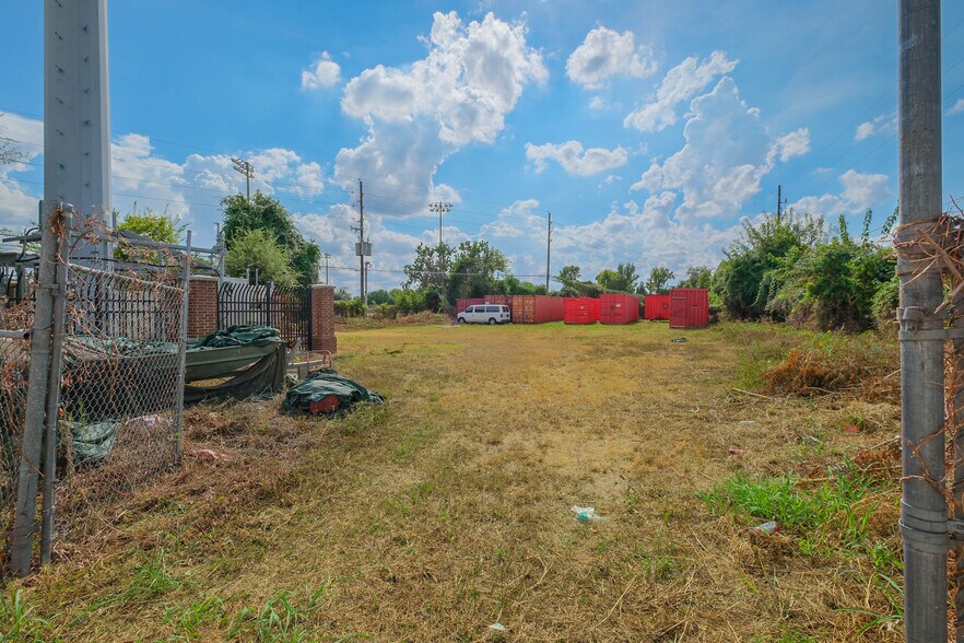 More Photos Of 7830 Highway 90A, Sugar Land Warehouse For Lease