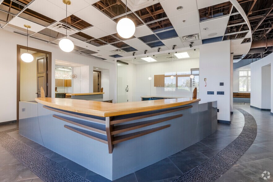 More Photos Of 1635 N Greenfield Rd, Mesa Medical For Sale