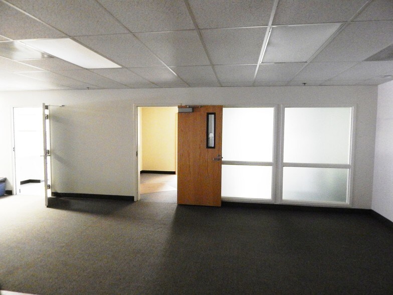 More Photos Of 2475 NW Stewart Pky, Roseburg General Retail For Lease