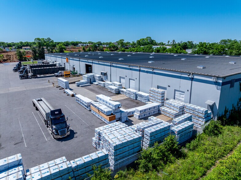 More Photos Of 225 Nesbitt Ln, Madison Unknown For Lease