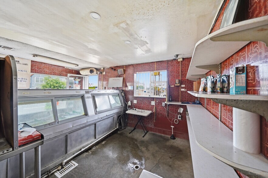 More Photos Of , Los Angeles Unknown For Sale