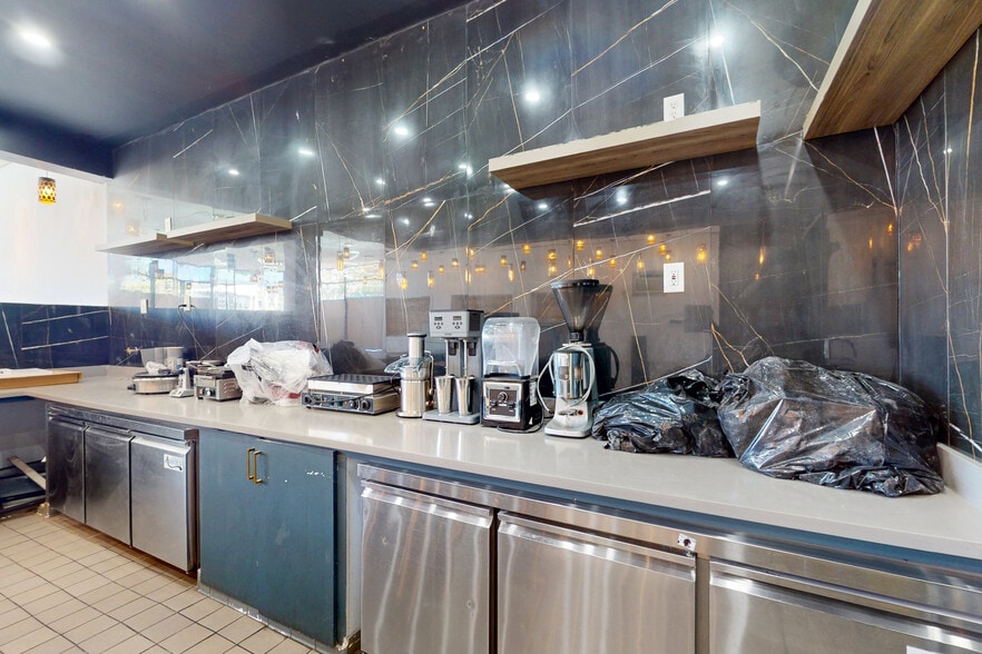 More Photos Of 3300 Adeline St, Berkeley Storefront For Lease