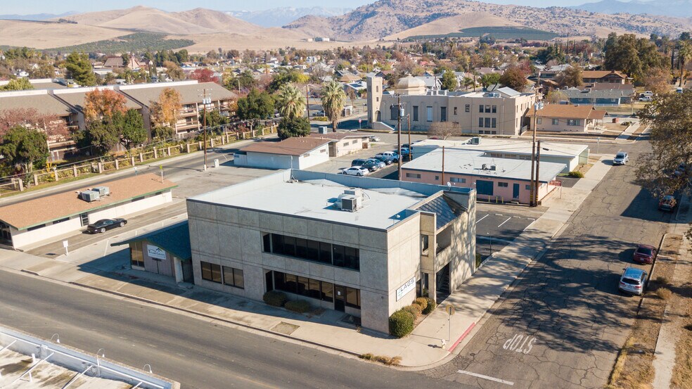 More Photos Of 108 E Mill Ave, Porterville Loft Creative Space For Lease