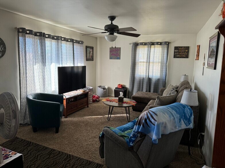 More Photos Of 408 State Rd, Hatley Restaurant For Sale