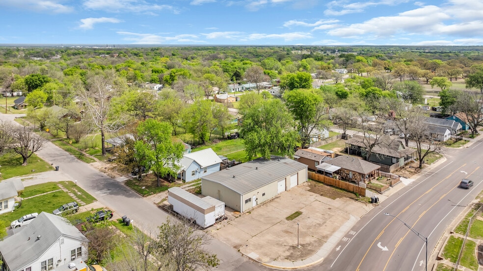 More Photos Of 603 Lake Murray Dr E, Ardmore Flex For Sale