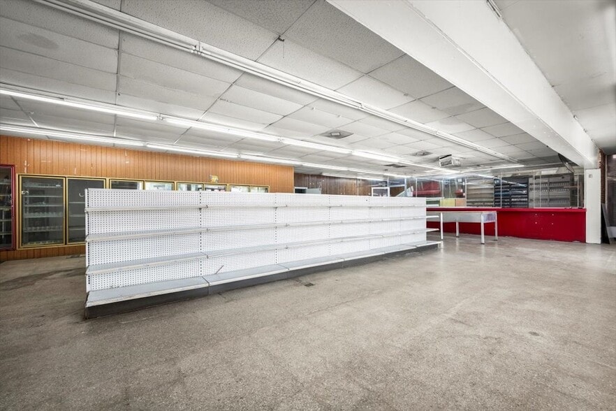 More Photos Of 20 E 9th St, Jacksonville Freestanding For Lease