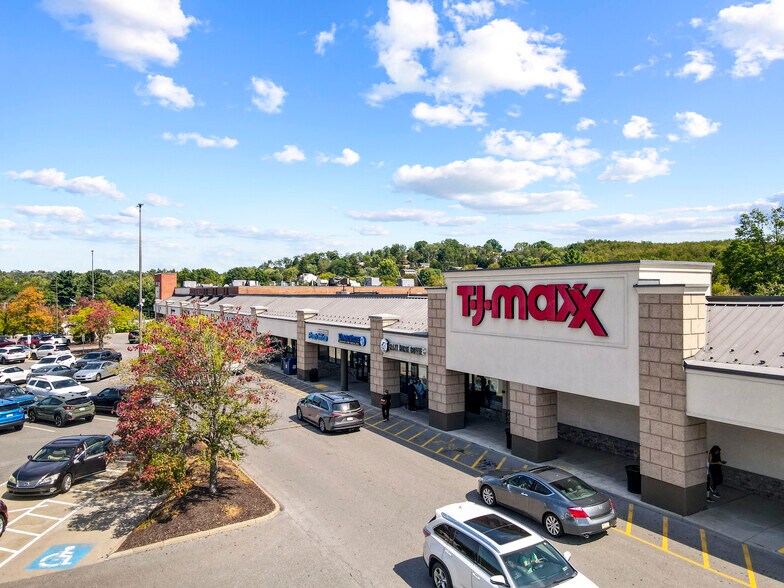 More Photos Of 3909-4007 Washington Rd, McMurray Unknown For Lease