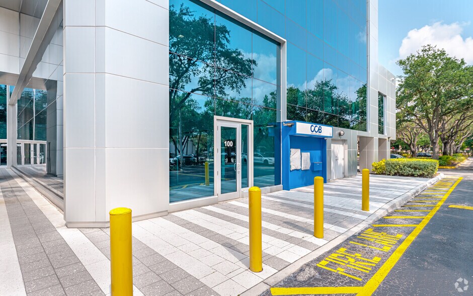 More Photos Of 4601 Sheridan St, Hollywood Office For Lease