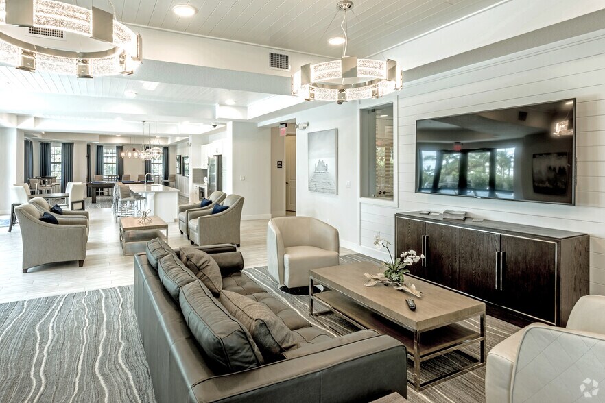 More Photos Of 201 SW Joan Jefferson Way, Stuart Apartments For Sale