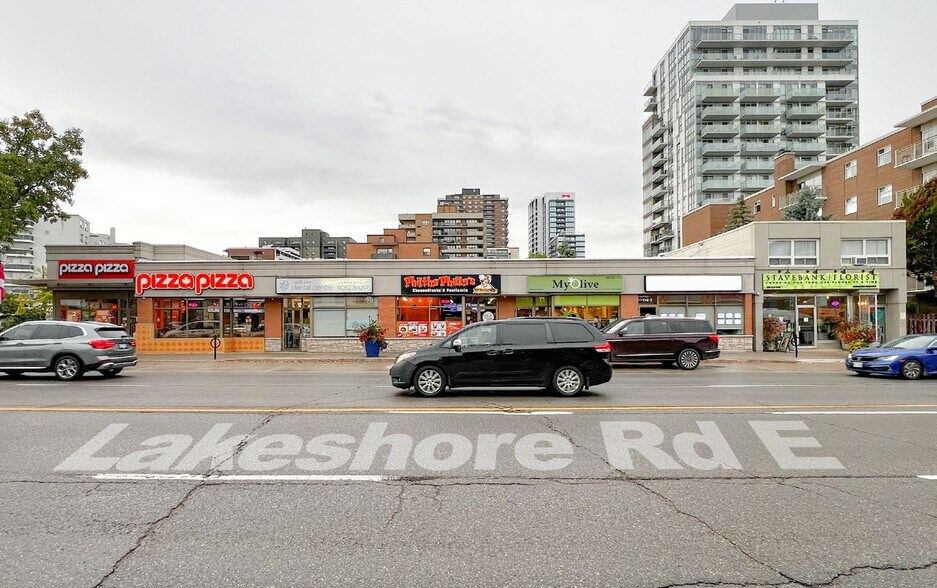 More Photos Of 114 Lakeshore Rd E, Mississauga Storefront For Lease