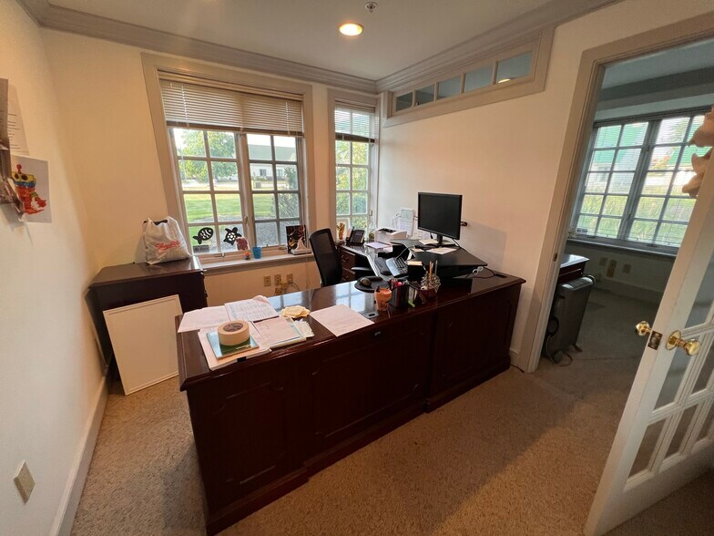 More Photos Of 100 John Robert Thomas Dr, Exton Office For Sale