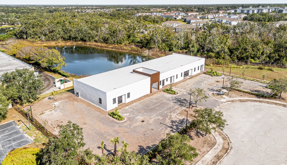 More Photos Of 11125 Corridor Pl, Bradenton Storefront Retail Office For Sale