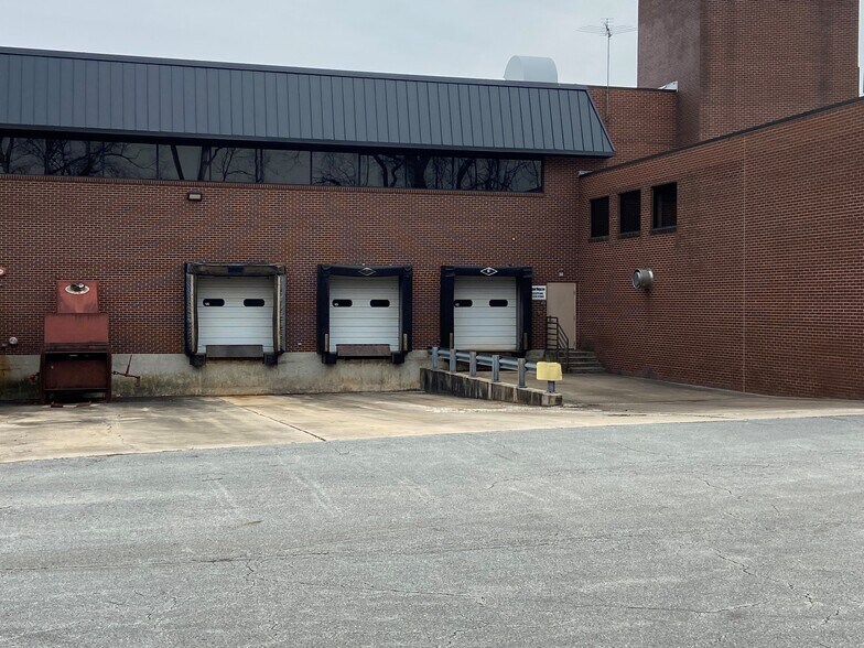 More Photos Of 3725 Electronics Way, Mountville Light Manufacturing For Sale