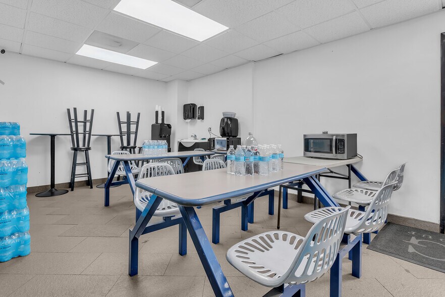More Photos Of 10325 Central Ave, Montclair Auto Dealership For Lease
