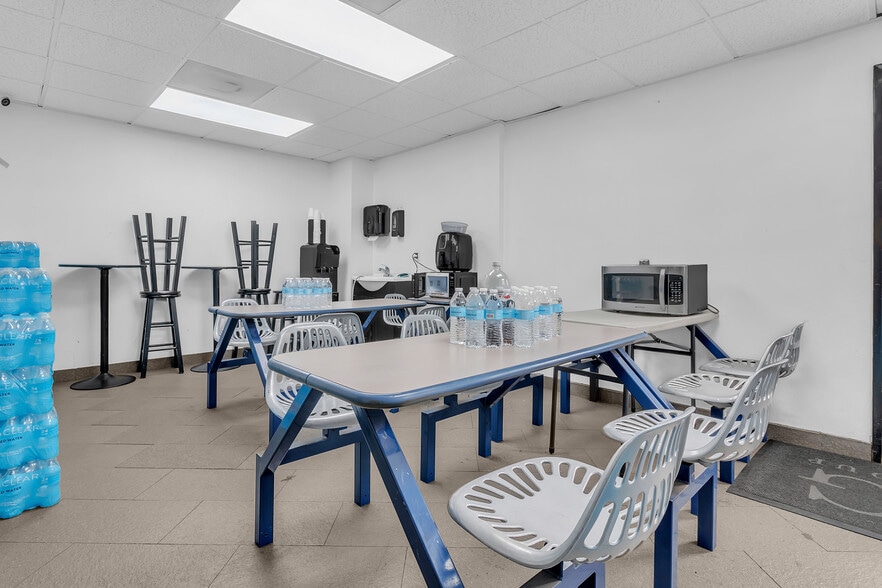 More Photos Of 10325 Central Ave, Montclair Auto Dealership For Lease