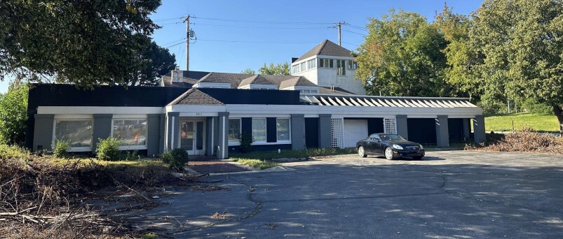 Primary Photo Of 1811 W Silver Spring Dr, Glendale Office For Lease