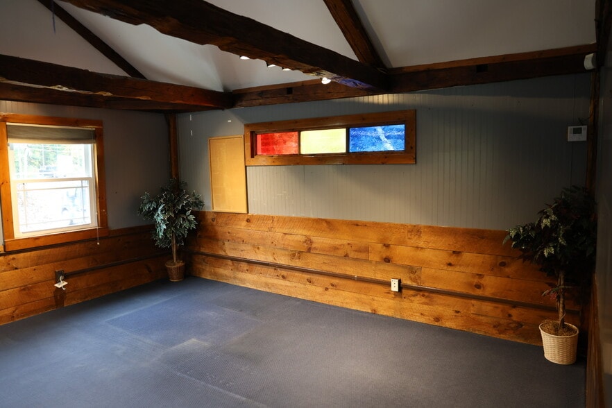 More Photos Of 807 NH-3A, Bow Light Manufacturing For Sale