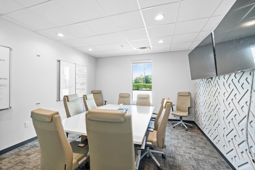 More Photos Of 351 W Southlake Blvd, Southlake Medical For Sale