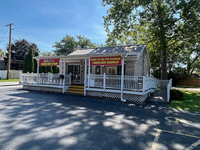 Primary Photo Of 5201 W 167th St, Oak Forest Fast Food For Sale
