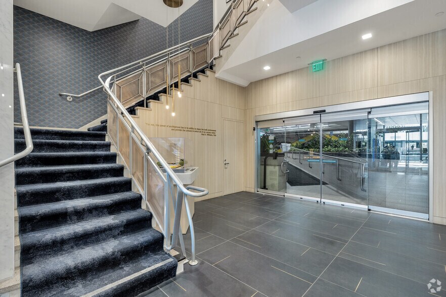 More Photos Of 10921 Wilshire Blvd, Los Angeles Medical For Lease