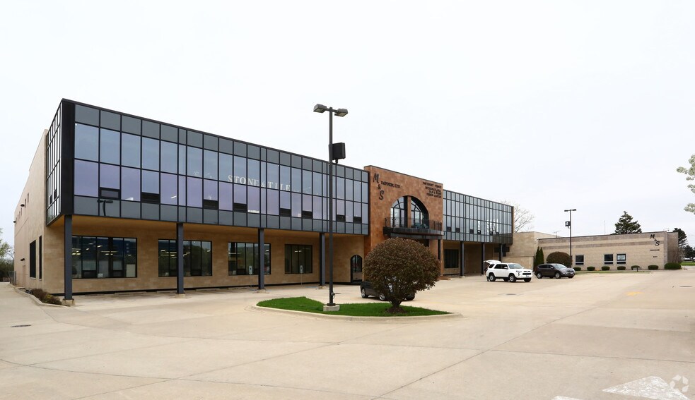 More Photos Of 2500 Touhy Ave, Elk Grove Village Warehouse For Lease