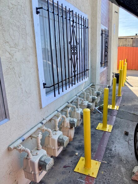 More Photos Of 4037 Winona Ave, San Diego Apartments For Sale