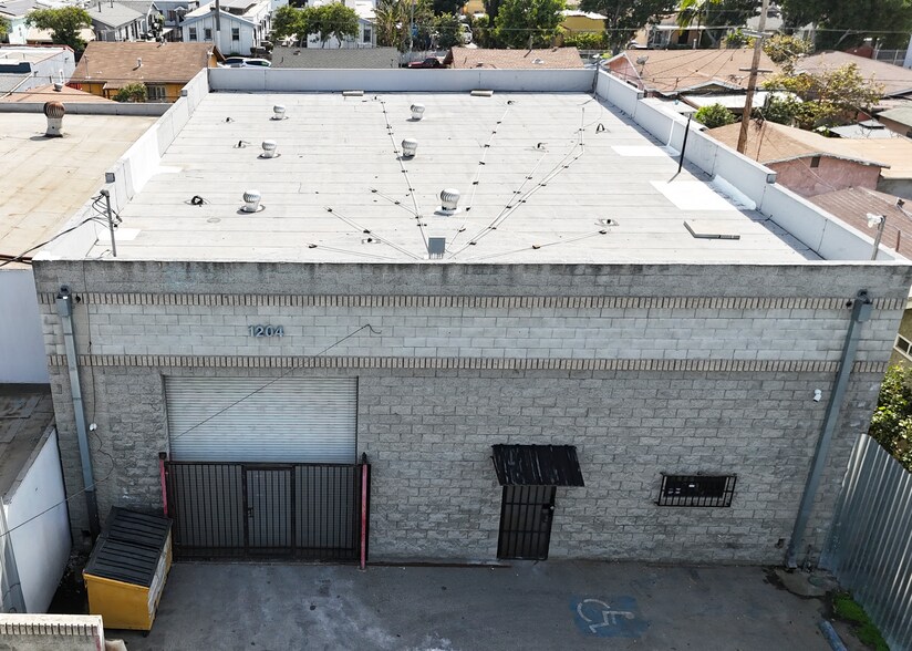 More Photos Of 1204 E 58th Dr, Los Angeles Warehouse For Sale