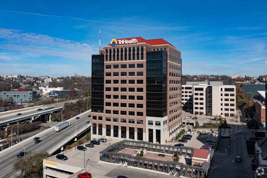 More Photos Of 625 Eden Park Dr, Cincinnati Office For Lease