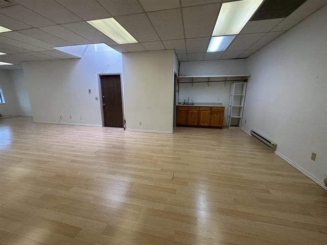 More Photos Of 13986 Cambie Rd, Richmond Light Distribution For Lease