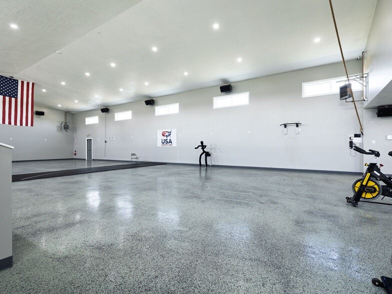 More Photos Of 17612 State Route 3, Watertown Showroom For Sale