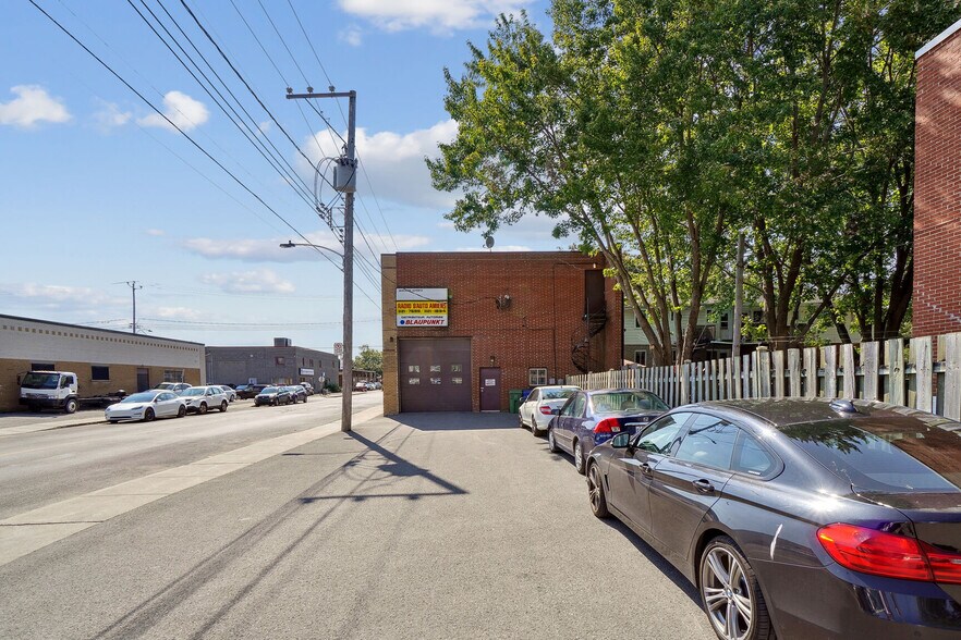 More Photos Of 4845-4849 Rue D'amiens, Montréal Storefront Retail Residential For Sale