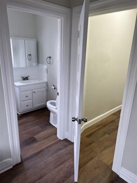 More Photos Of 515 E 21st St, Los Angeles Apartments For Sale