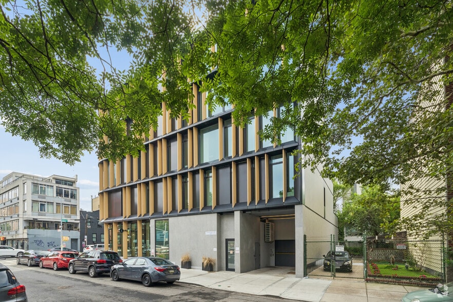 More Photos Of 28 Herbert St, Brooklyn Apartments For Lease