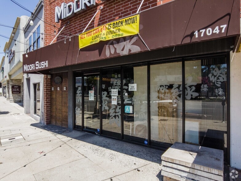 More Photos Of 17047 Ventura Blvd, Encino Freestanding For Sale