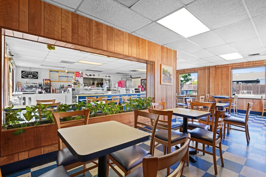 More Photos Of 3692 Castro Valley Blvd, Castro Valley Restaurant For Sale