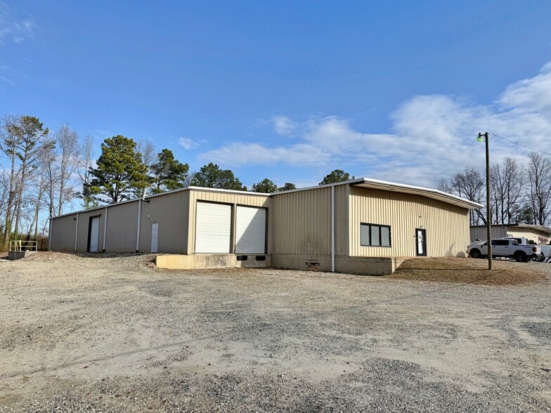 Primary Photo Of 501 Southport Rd, Roebuck Warehouse For Lease
