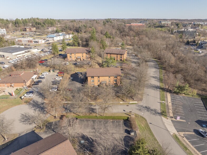 More Photos Of 600 Commerce Dr, Coraopolis Office Residential For Sale