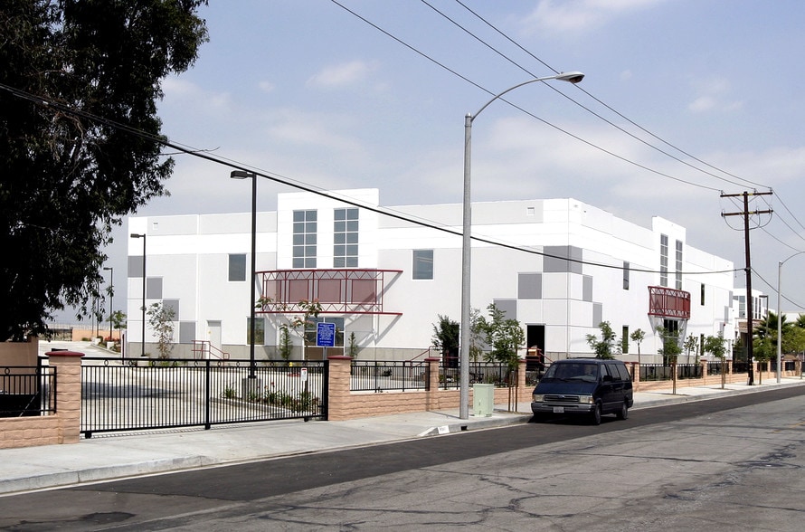 More Photos Of 11911 Clark St, Arcadia Warehouse For Lease