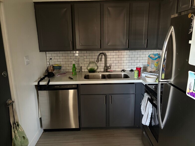 More Photos Of 601-611 S Hardy Dr, Tempe Apartments For Sale