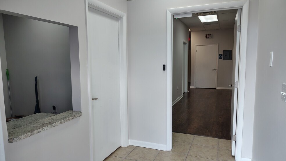 More Photos Of 1711 N State Road 7, Margate Unknown For Lease